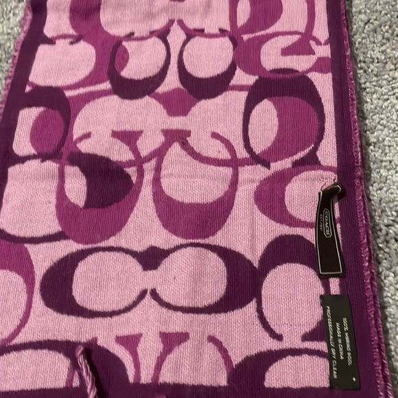 Coach scarf - Picture 3 of 4